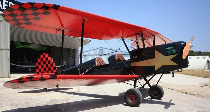 vol decouverte ou initiation biplan Aérodrome de Cuers
