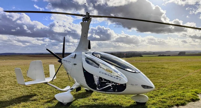 vol decouverte ou initiation gyrocoptere ferme Aérodrome de Nîmes Courbessac 